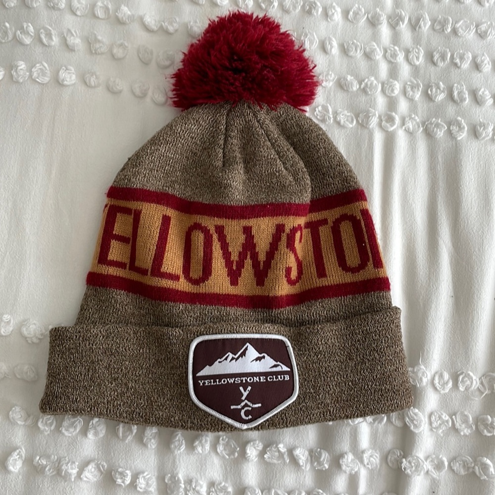 RARE yellowstone club beanie knit brown Pom red